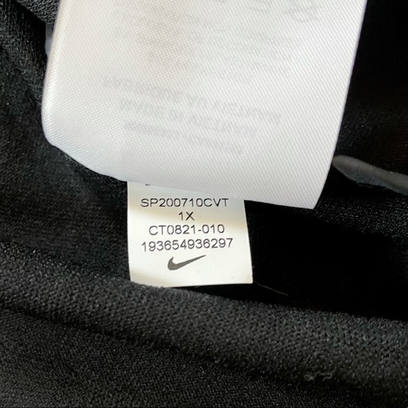 Nike Air Women’s Long Sleeve Running Top In Black - Picture 7 of 9